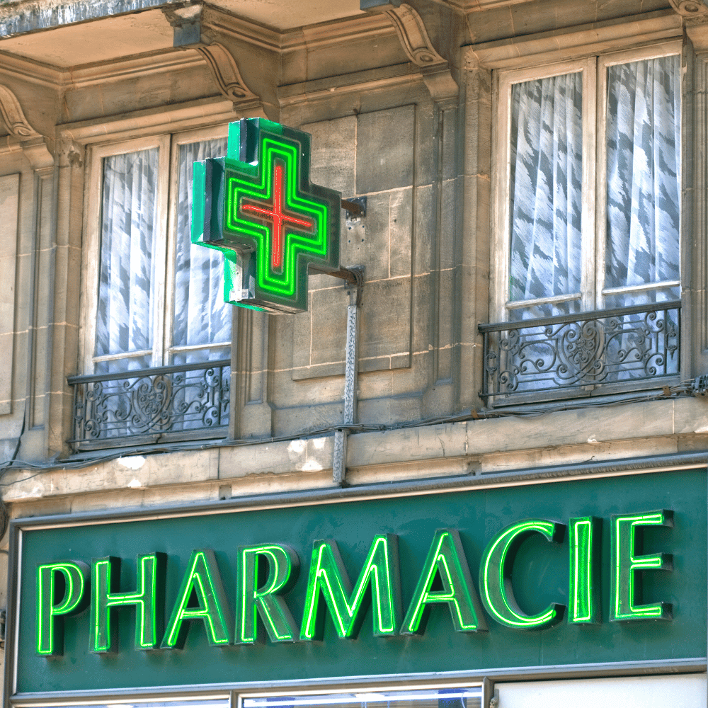 Coffre-fort pour pharmacie permettant le stockage sécurisé des produits réglementés